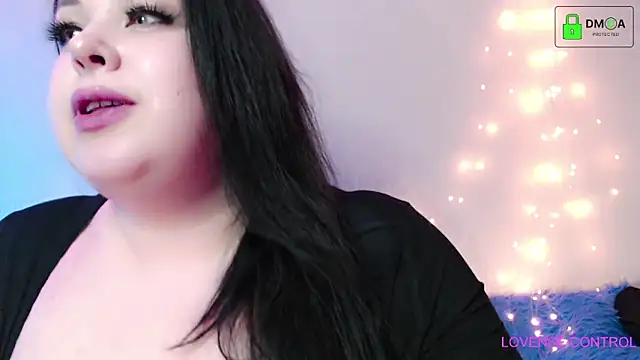 Curvy_Molly Chat XXX live