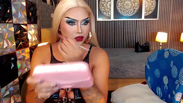 HorseCockDevina 网络视讯表演