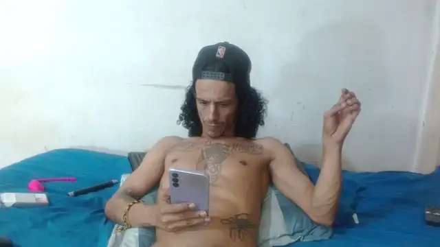 Chat XXX ao vivo de femboy_bigcock