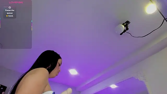 EmiliaRose_: απευθείας συνομιλία ΧΧΧ