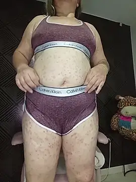 MilF-eterna_69 élő XXX-chatje