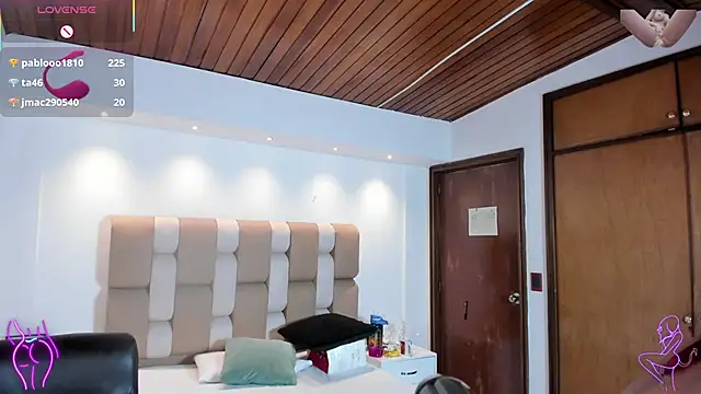 victoria_mooree's Live XXX Chat