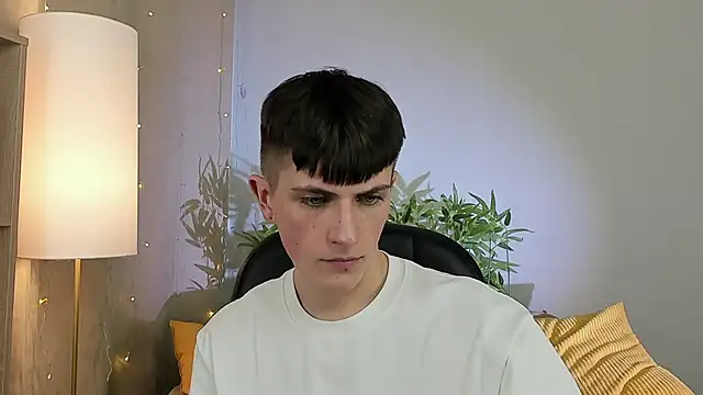 Онлайн чат XXX Rony_Joy