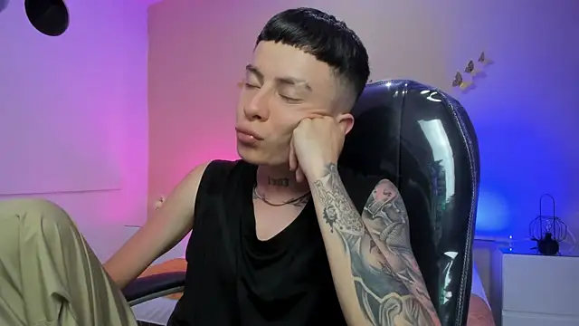 Chat +18 de Nascary_Fox ao vivo