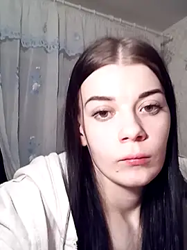 JhonSHelBy7LuNa Adlı Modelin Canlı XXX Sohbeti