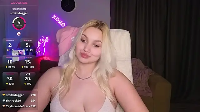 adrelaxinan Live XXX chat