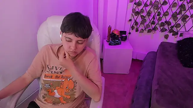 Nathaly_ds Chat XXX in diretta