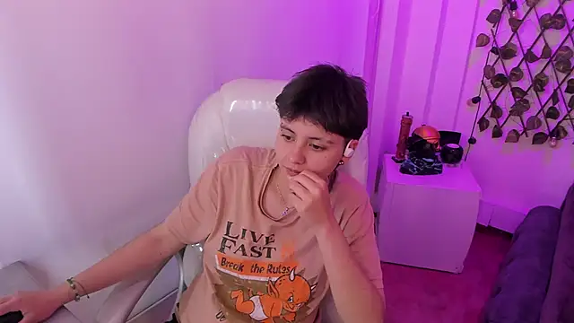 Nathaly_dsのライブXXXチャット