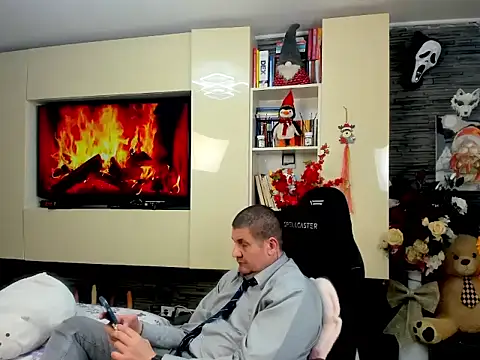 SpartacusDaddy48's Live XXX Chat