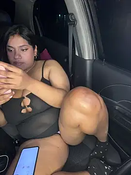 Show modela Nahomy_firee na web-kameri