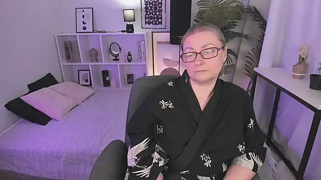 AlexandraKind Live XXX Chat