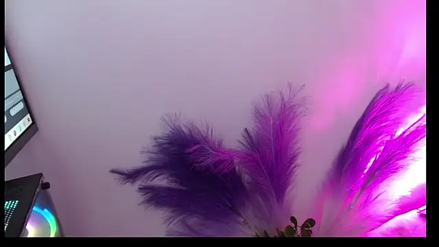 Chat +18 de Queen_Rousee ao vivo