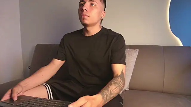 Chat XXX en directo de LoganGreys