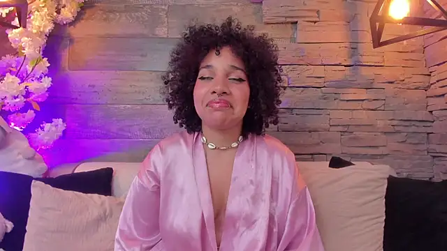 XXX chat uživo modela Mila_lanes