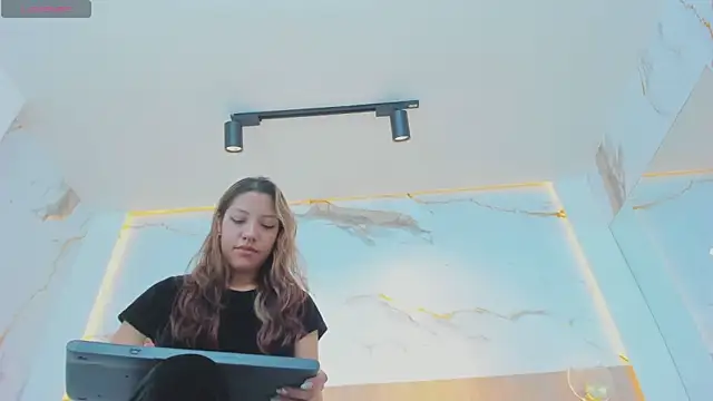 rebecca_ponce_ Adlı Modelin Canlı XXX Sohbeti