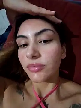 Chat +18 de Larinhacat ao vivo
