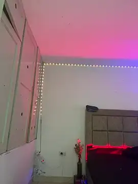 Chatroom XXX en direct de EmilyNoir1