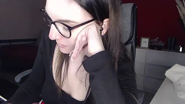 Alina_Lamour Obrolan Langsung XXX