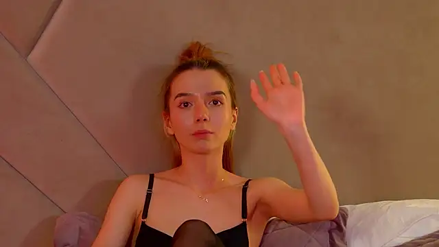 Chat +18 de VanessaVienne ao vivo