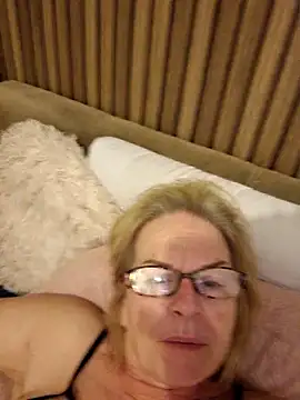 KitKat_X Show Webcam