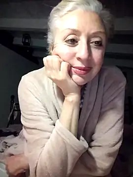 divinaerotica Chat XXX in diretta