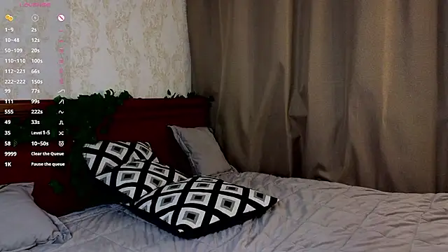 AuburnConfettiのライブXXXチャット