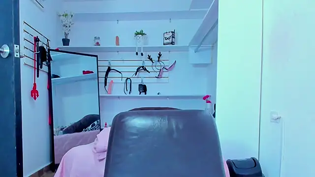 Aleja_sexymilf: онлайн-секс-чат