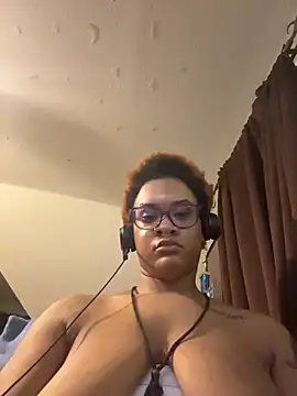 nickytheehawtie 现场XXX聊天