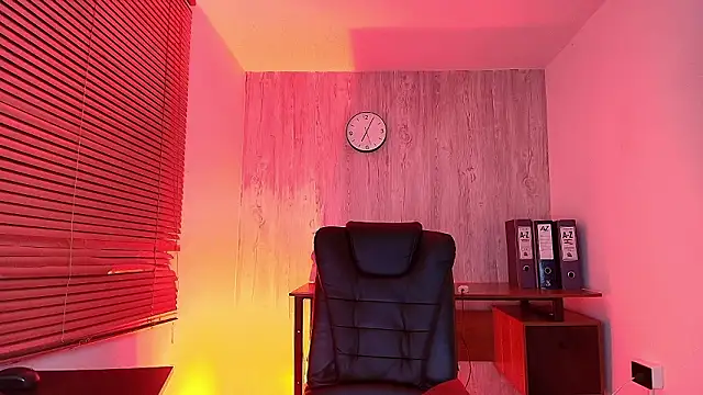 AuroraBrow's Live XXX Chat