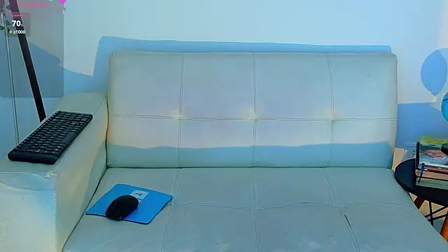 Chat +18 de R3d_Moonss__ ao vivo