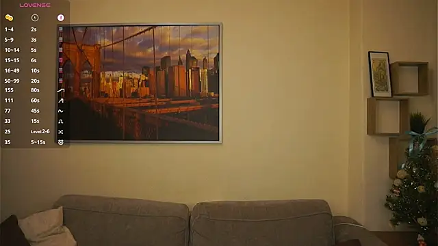 ToyaPletz's Live XXX Chat