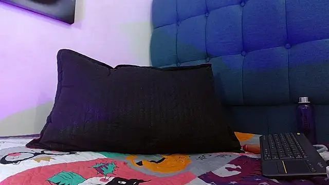 Chat XXX en directo de Sharon_wish