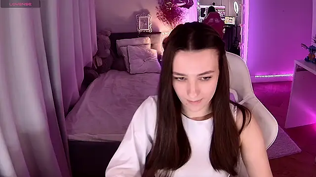 Show modela Vivian_Wee na web-kameri