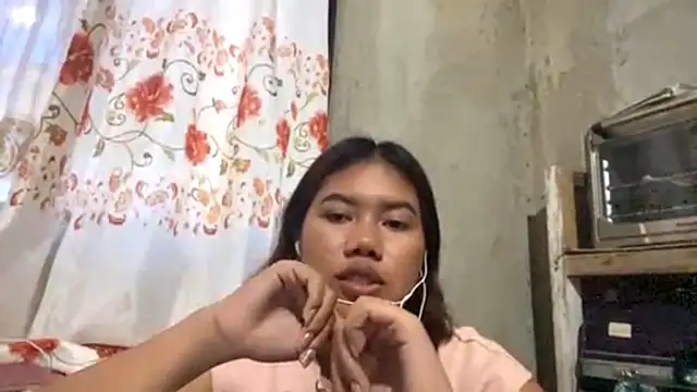 MatildaMozick's Live XXX Chat