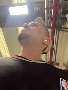 Chat +18 de adam-rivera ao vivo