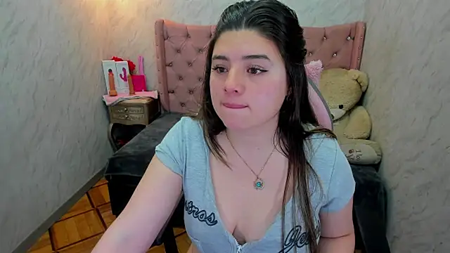 Lianngrace Adlı Modelin Canlı XXX Sohbeti