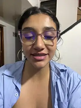 دردشة ValentiinaCruz الجنسية المباشرة