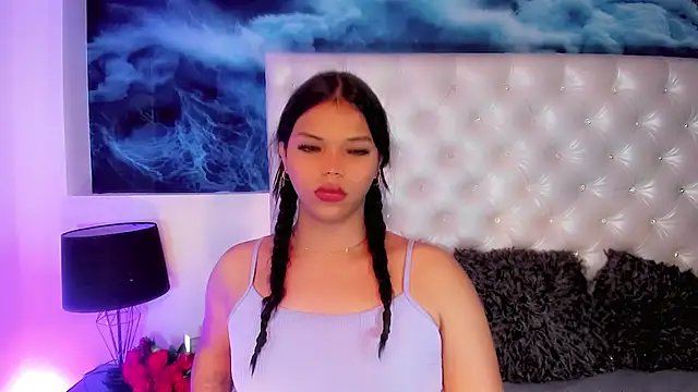 Keira_Fox31's Live XXX Chat