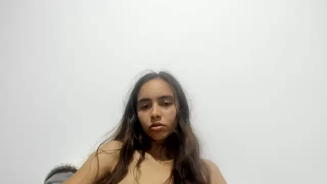 Sarah_sumemers live XXX chat