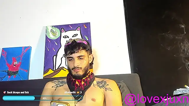Show de LovexJuxn8 na webcam