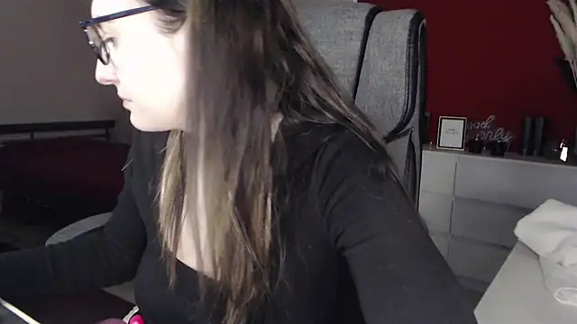 Alina_Lamour Obrolan Langsung XXX