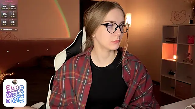 EvaPeace Adlı Modelin Canlı XXX Sohbeti