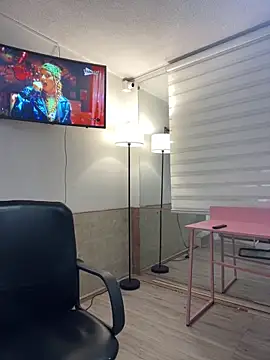 دردشة ArianaDominguezPink_ الجنسية المباشرة