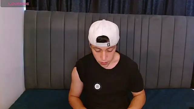 24_7horny_ 现场XXX聊天