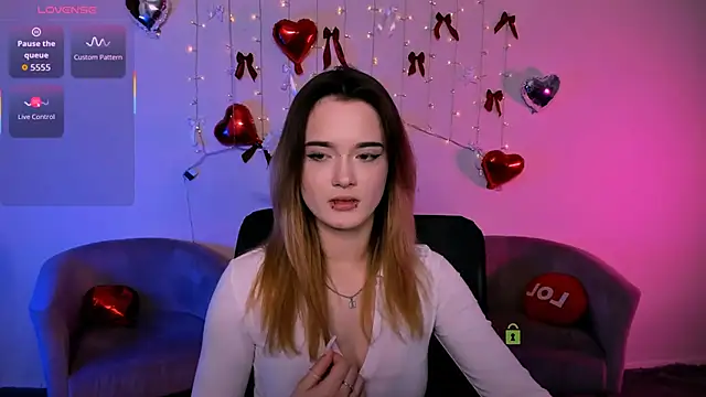 liana_kisses 现场XXX聊天