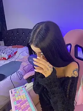 Lia__1 现场XXX聊天