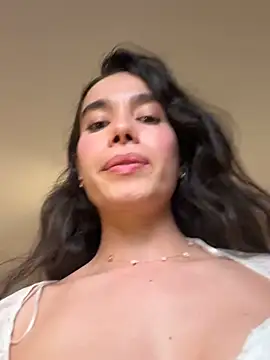 Irish_Collins Adlı Modelin Canlı XXX Sohbeti