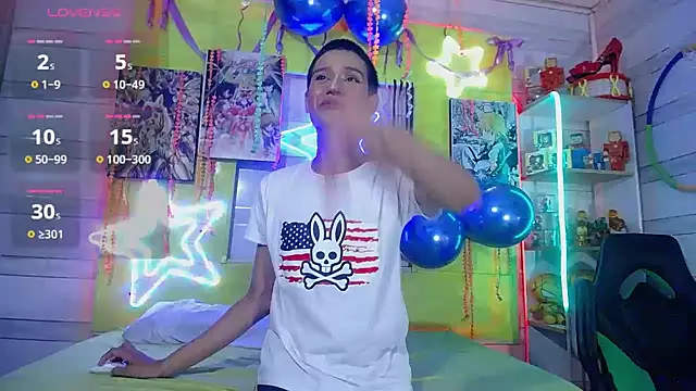 XXX chat uživo modela andy_staar