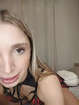 mikateen's Live XXX Chat