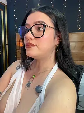 Chat XXX ao vivo de hanna_kimura